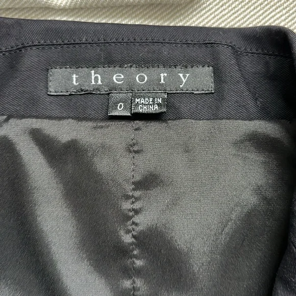 Theory like new cotton blend Blazer jacket sz 0 Black Lined Fitted Side Pockets - Picture 6 of 8